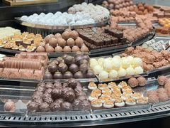 -Laderach 莱德拉(上海环贸iapm店)