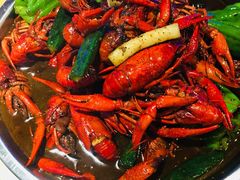 十三香小龙虾-以串成名·音乐烤吧(曹路恒越荣欣店)