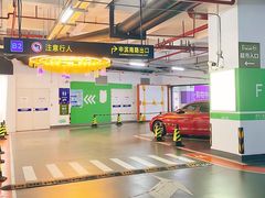 -龙湖虹桥天街-停车场