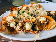 蒜蓉粉丝蒸扇贝-明记海鲜大排档(巽寮湾店)