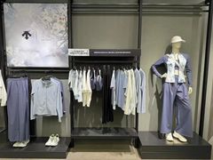 -迪桑特DESCENTE(青岛山东路万象城店)