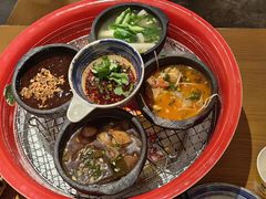 -包整·丝娃娃(一览甲秀楼风景店)