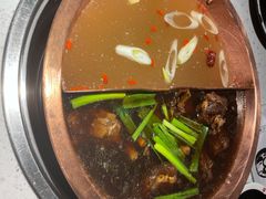 鸳鸯锅-京韵胡同·酱香羊蝎子火锅涮肉(长寿路店)