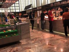-飨食汇全日制餐厅·昆山皇冠假日酒店(九方店)