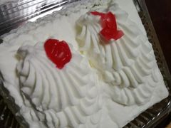 -红宝石·鲜奶小方·海派西点房(丰庄店)