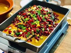 湖南腊鲢鱼-有红鸡毛店·川菜(建设路店)