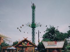 -七彩云南欢乐世界