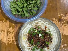 -小倪羊肉米线馆