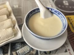 -周大娘牛乳(旧寨古村总店)
