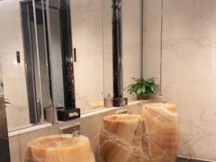 -上海宝华万豪酒店
