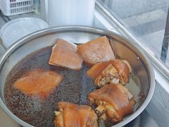 卤肘子-梅园酒店(西湖店)