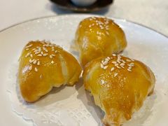 蜜汁叉烧酥-皇朝会.经典传统粤菜(外滩店)