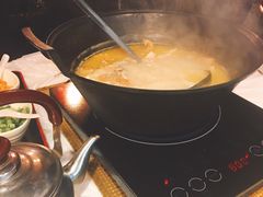 -鲜入围煮花胶鸡海鲜火锅