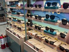 -MUJOSH木九十眼镜(月星环球港B1店)