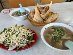 烧饼夹肉-洪峰浩老北京烧饼夹肉(角门路店)
