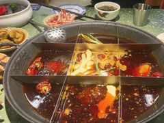 -瑞虹新天地月亮湾