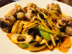 -臻鲜燕海鲜融合餐厅(金陵style店)