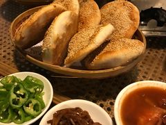 -红栌温泉山庄生态美食餐厅