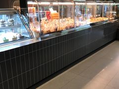面包甜点陈列柜-烫面包·面包烘焙(绿地缤纷城店)