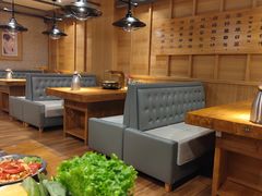 卡座-金石青云炭火烤肉店(中房上东花墅店)