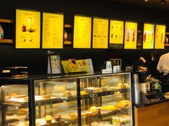 面包甜点陈列柜-星巴克(杭州西湖银泰1F店)