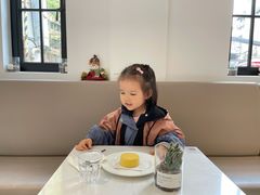 -Fridi Patisserie Cafe