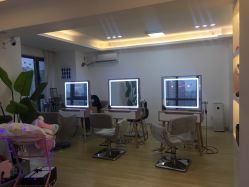 -E.L.K造型momopark店