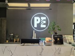 -PE SALON