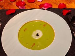 西葫芦瓜汤配扇贝刺身及黑鱼子酱-AZUL by FUEL蓝色·法式酒馆(琶醍店)