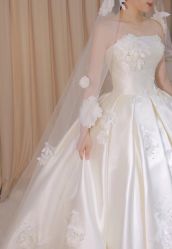 -台湾蔡美月婚纱租赁