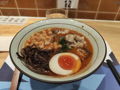 四川麻辣肥牛墨鱼拉面-火山屋台(新街口店)