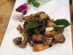 -老滇山寨•云南特色菜•地方菜•民族风情歌舞表演(金碧店)