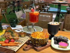 -Dragon Pizza•圆脸龙披萨·牛排餐厅