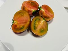 盐碱地水果番茄-四季民福烤鸭店(王府井东安门店)