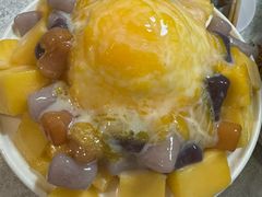 芒果芋圆牛奶绵绵冰-水牛奶皇后糖水铺(深圳总店)