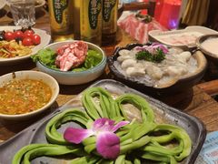 -老牌坊云南鱼豆花火锅(爱建店)