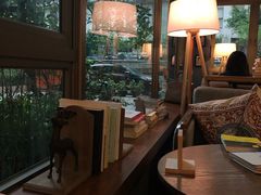 靠窗位-咖法森林·咖啡  酒吧(天河店)