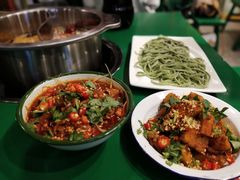 -巷子里头麻辣烫火锅串串(立秦广场店)