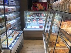 面包甜点陈列柜-沁园(南坪上海城店)