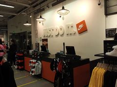 店内环境-NIKE北京马连道换季优惠店