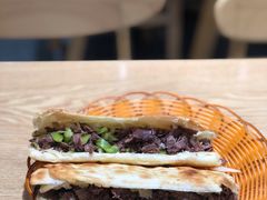 标准火烧-金诚张妈妈羊汤·驴肉火烧(旧宫佳和园店)