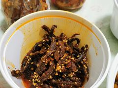 -鑫记婆婆兔·成都特产·兔头手撕兔(太古里店)