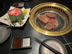 -山川小町·极番烧肉(新地假日广场店)
