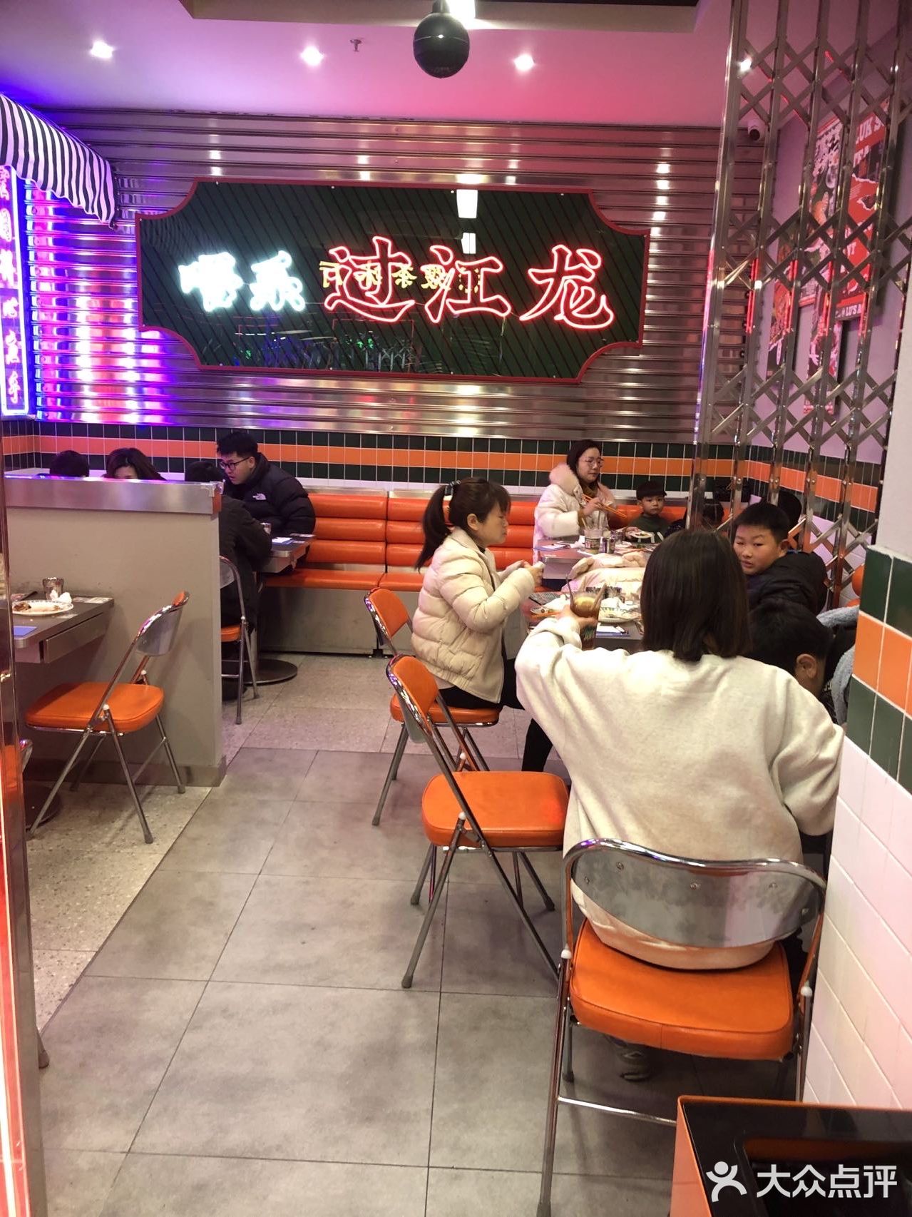他可开心了，说以前在苏州吃过，很想念那个味道