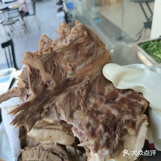 手撕大骨东北铁锅炖(神湾分店)