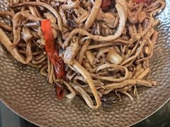 -川流不息·地道川菜·小龙虾(新松江路店)