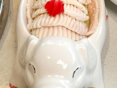 -茅草房·河畔园林火锅