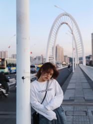 -Feel 羽毛接发