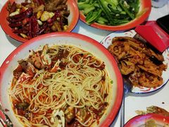 -思博半步颠小酒馆(梦时代店)
