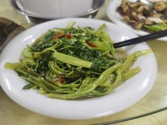 -辉记虾塘海鲜农庄